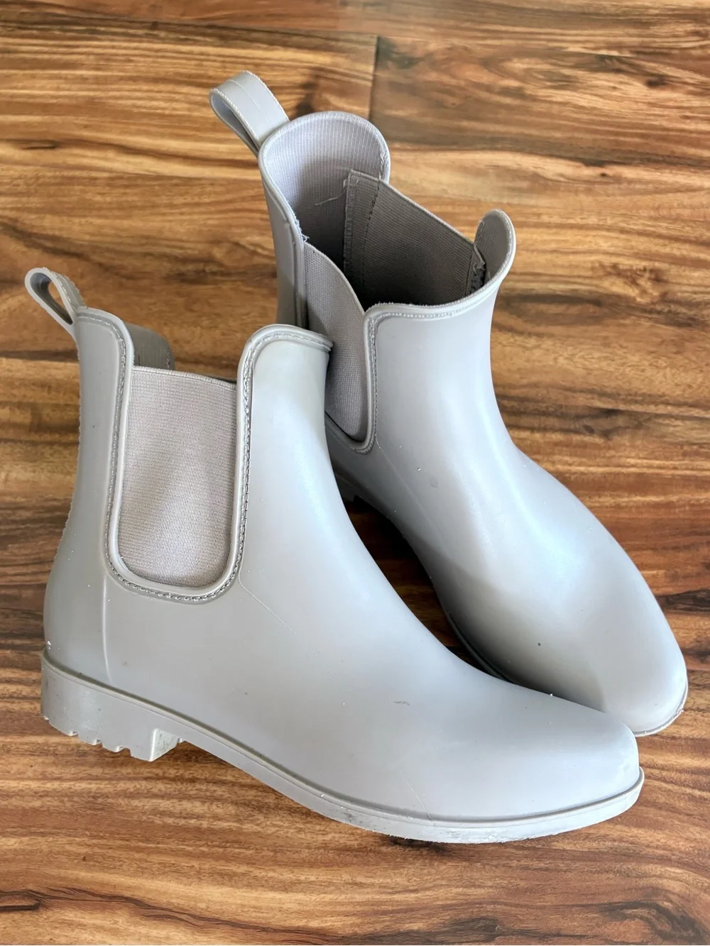 Women’s Neutral Beige Ankle Height Rubber Rain Boots Size 7 Shoes